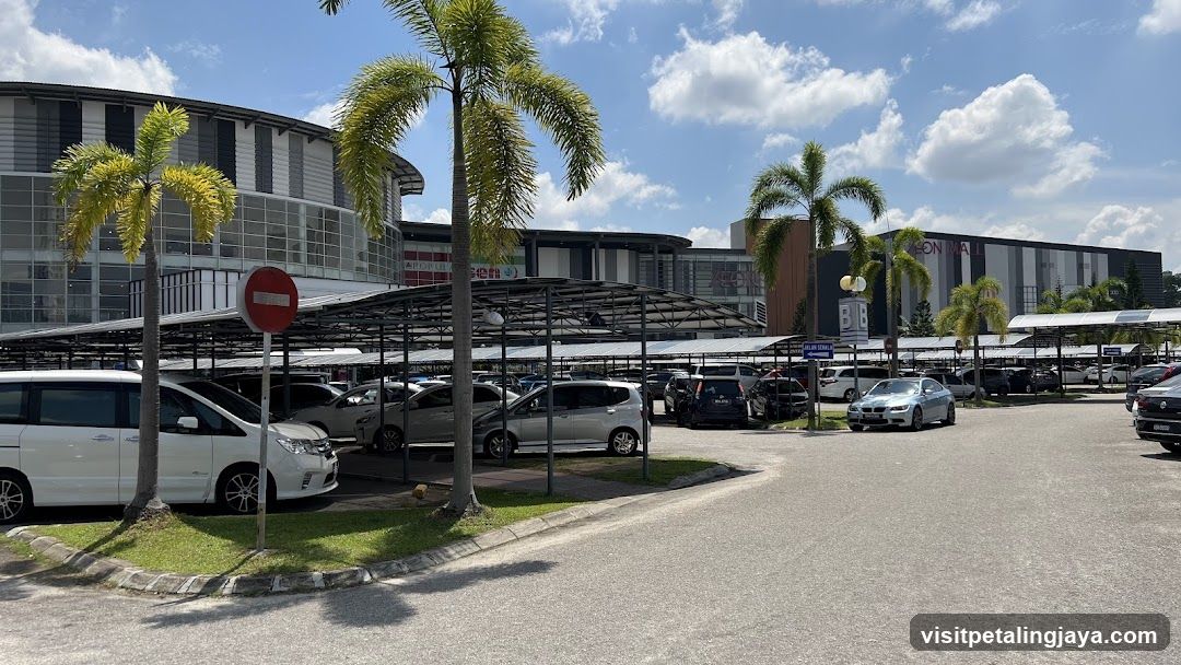 AEON Mall Parking Lot