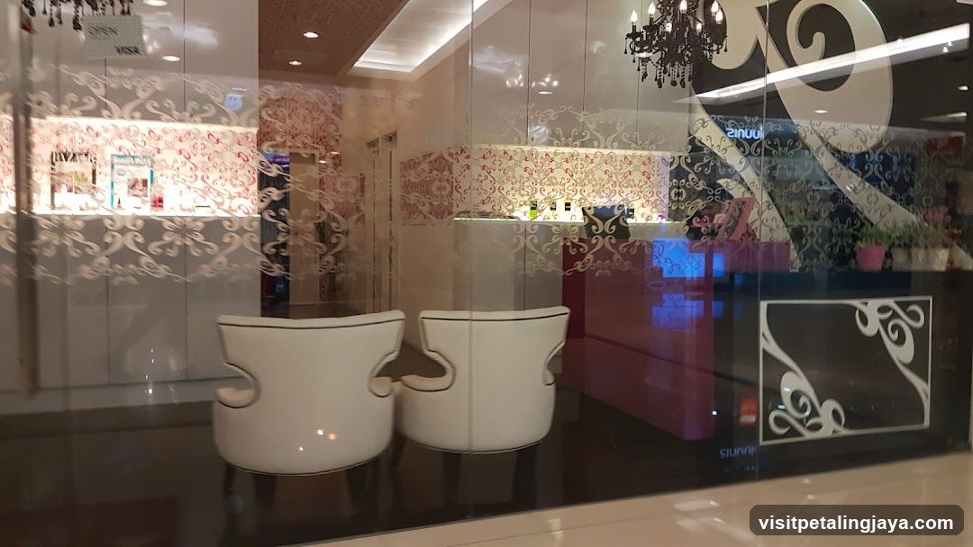 Honeypot Wax Boutique 1Utama