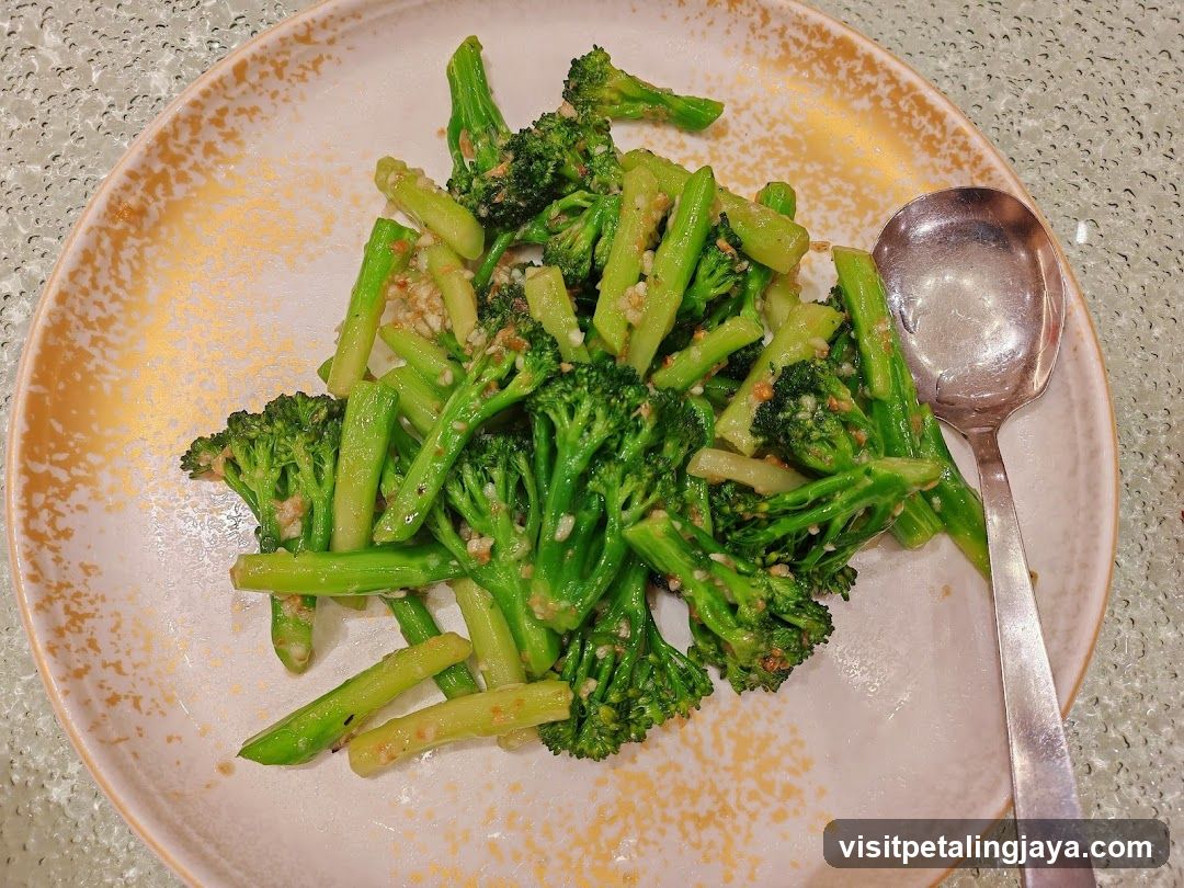 Broccolini with Garlic and Sesame Seeds