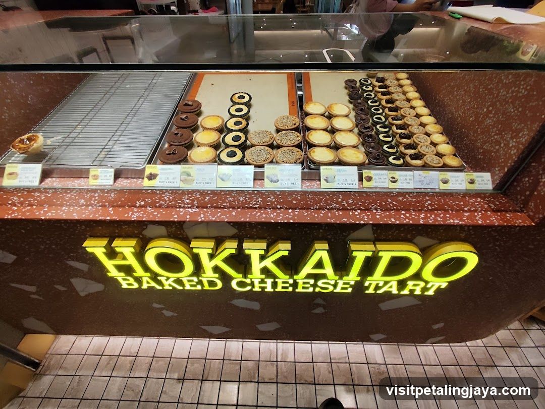 Hokkaido Baked Cheese Tart Display