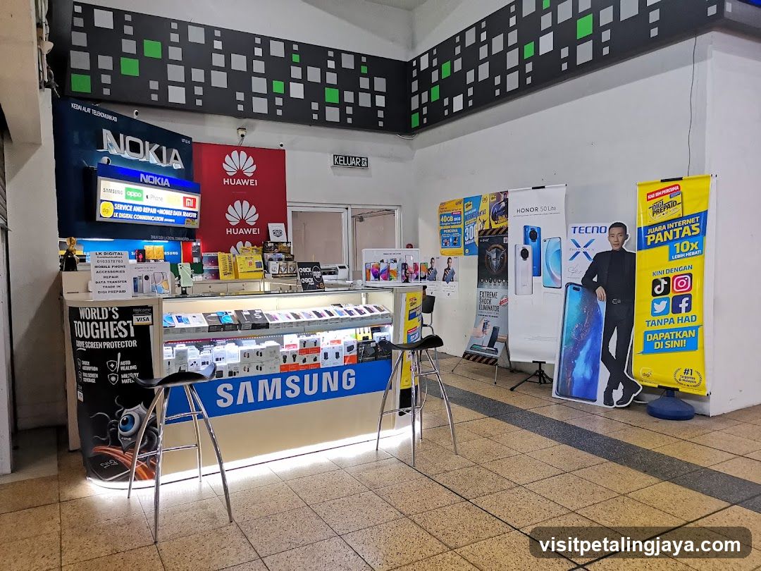 Mobile Phone Store Display