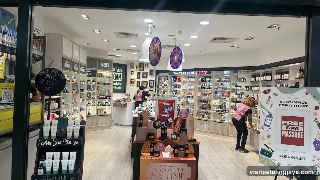 The Body Shop Interior