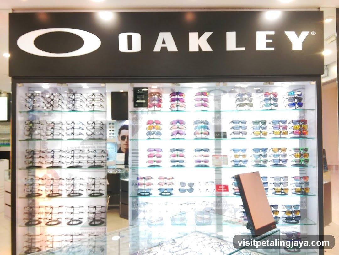 Oakley Store Display