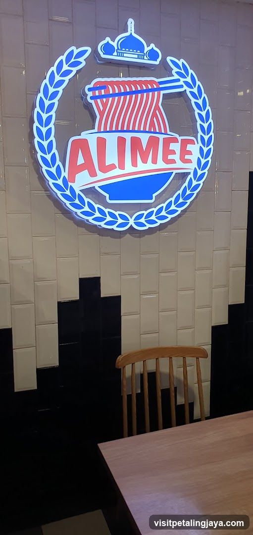 Alimee Restaurant Interior