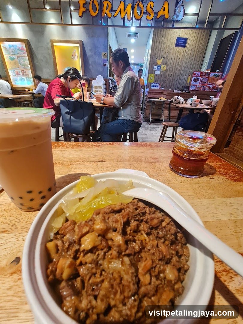 Formosa Restaurant Interior