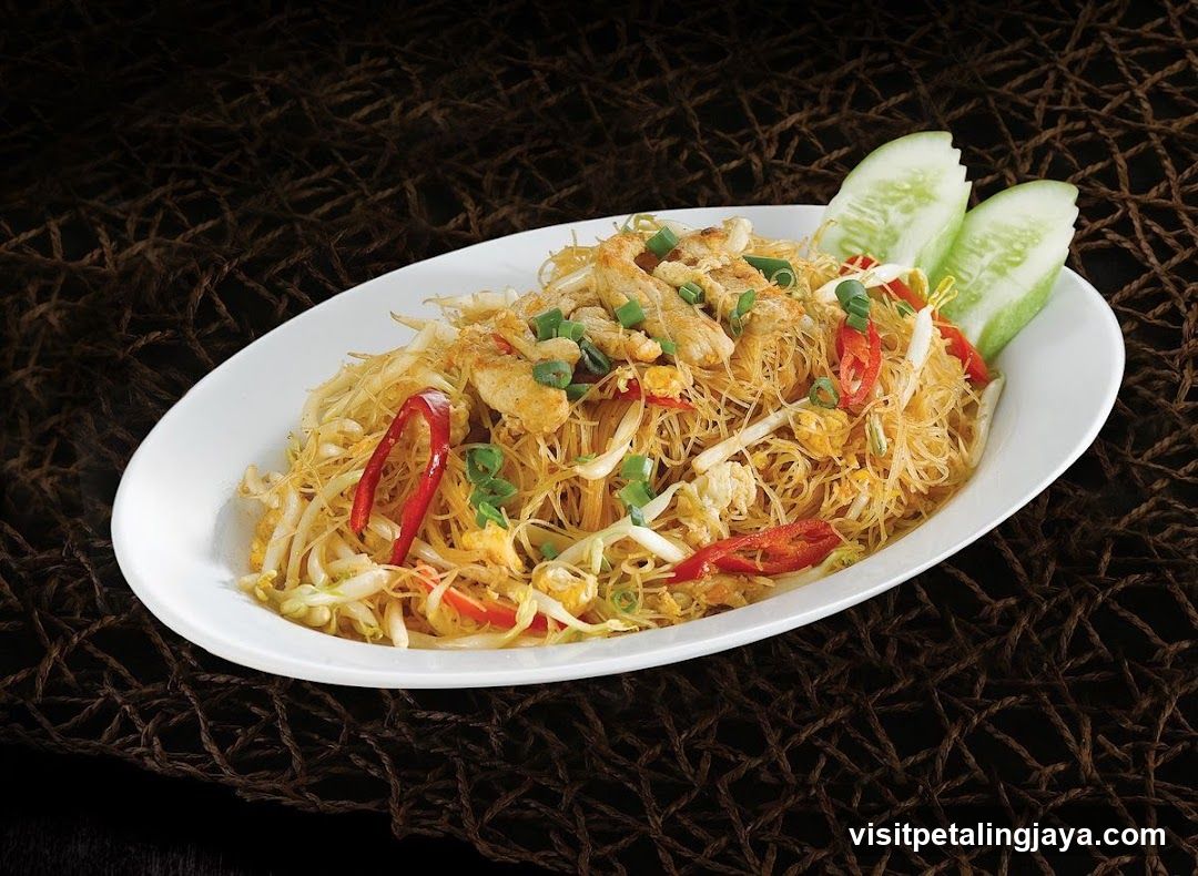 Fried Noodles with Chicken