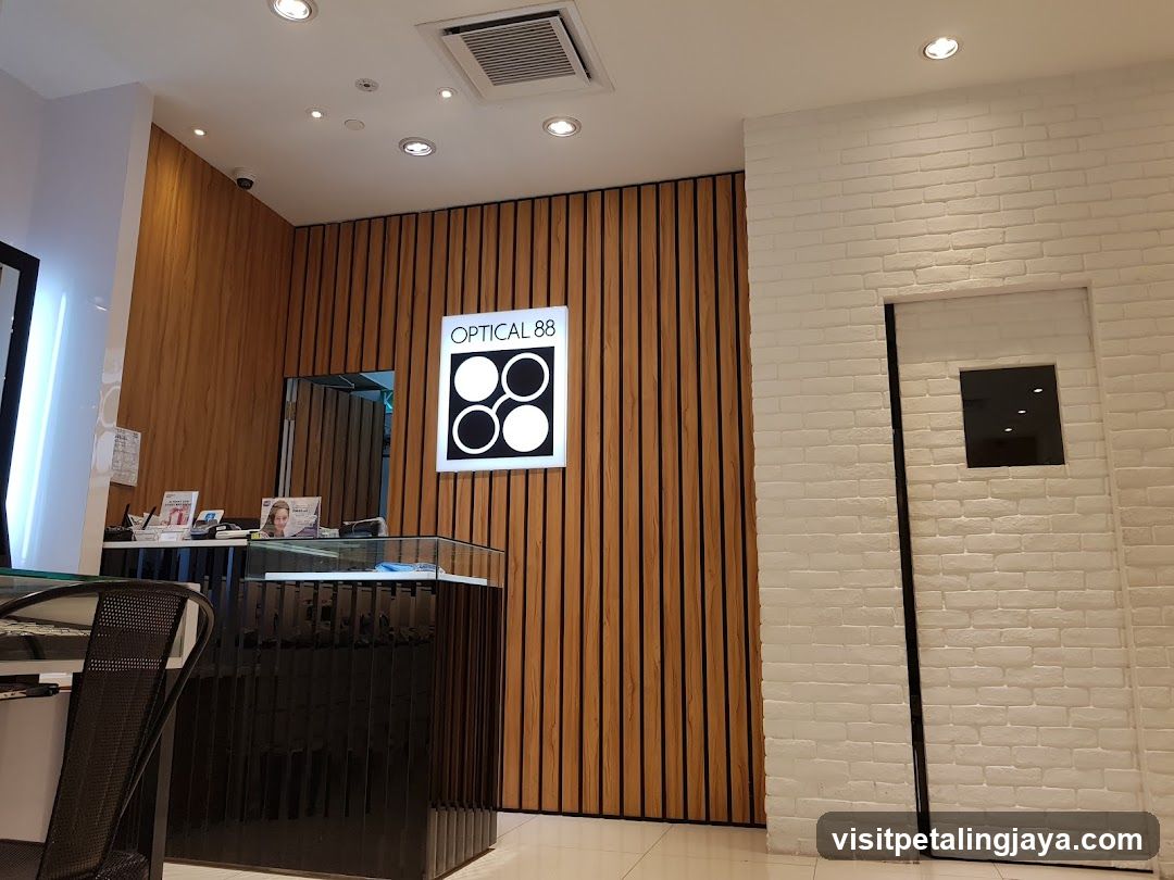 Optical 88 Store Interior