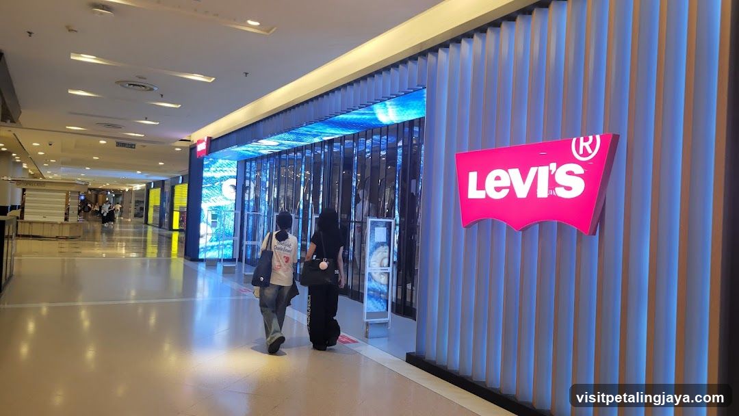 Levi's Clothing Store