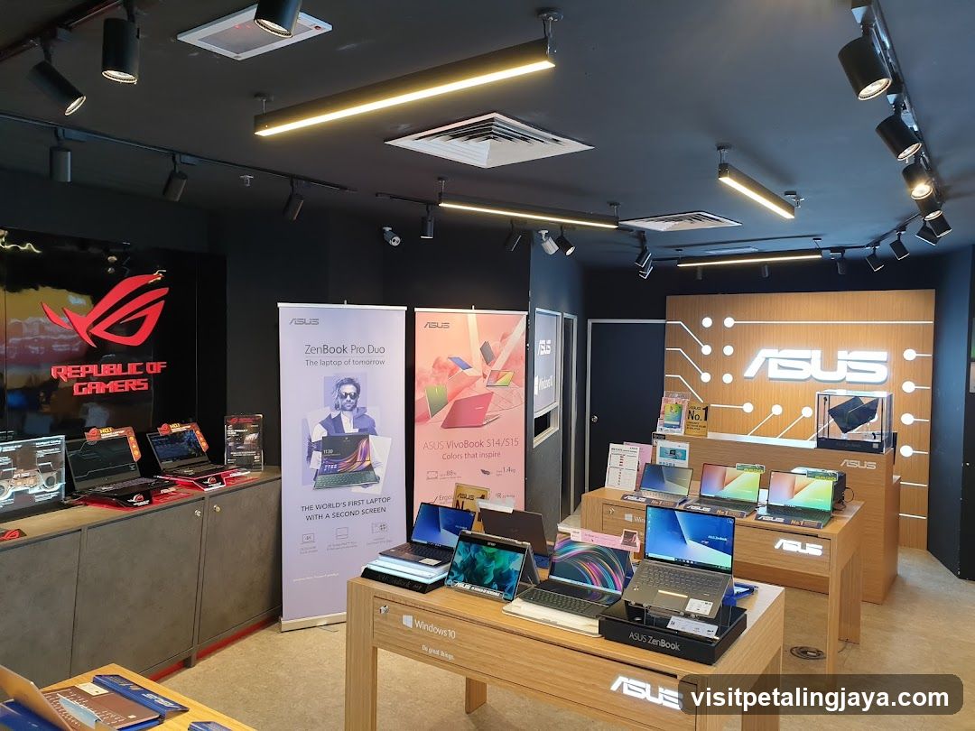 ASUS Store Interior