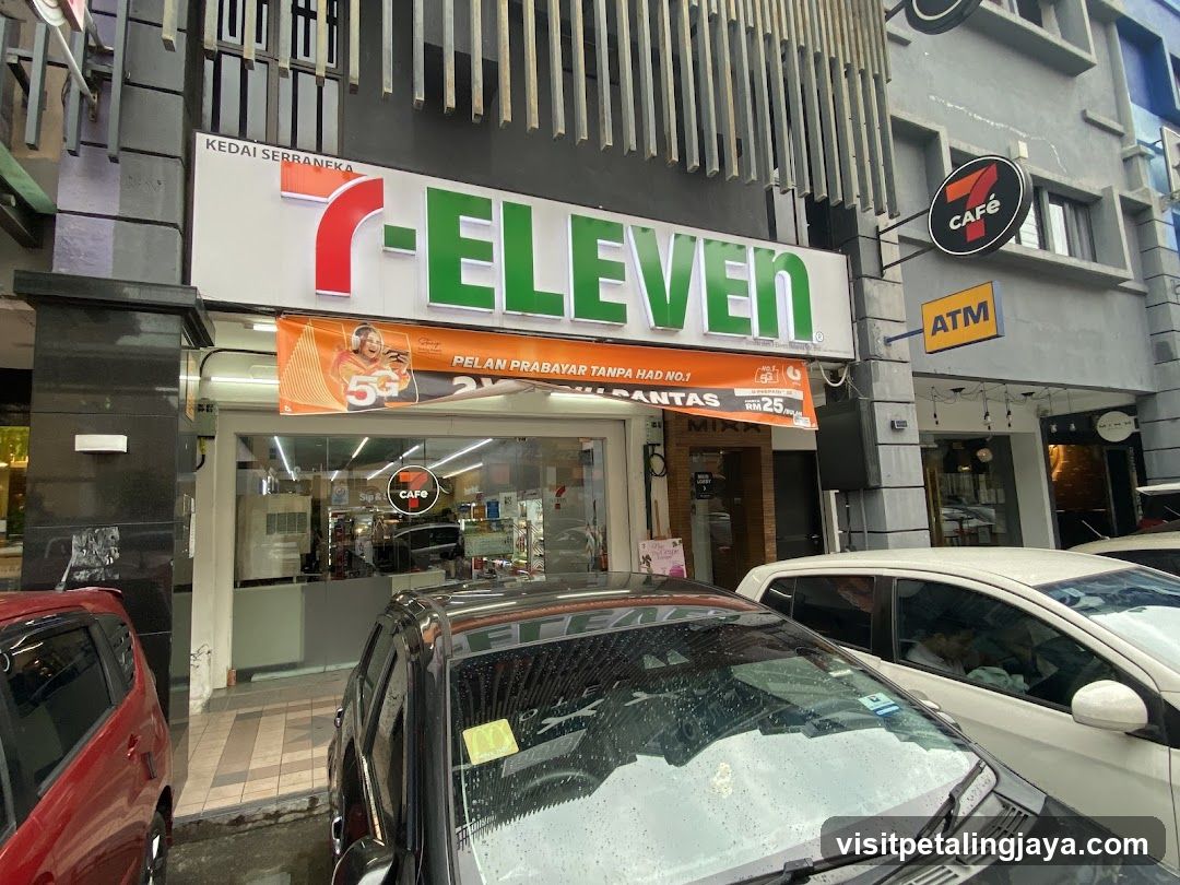 7-Eleven Storefront