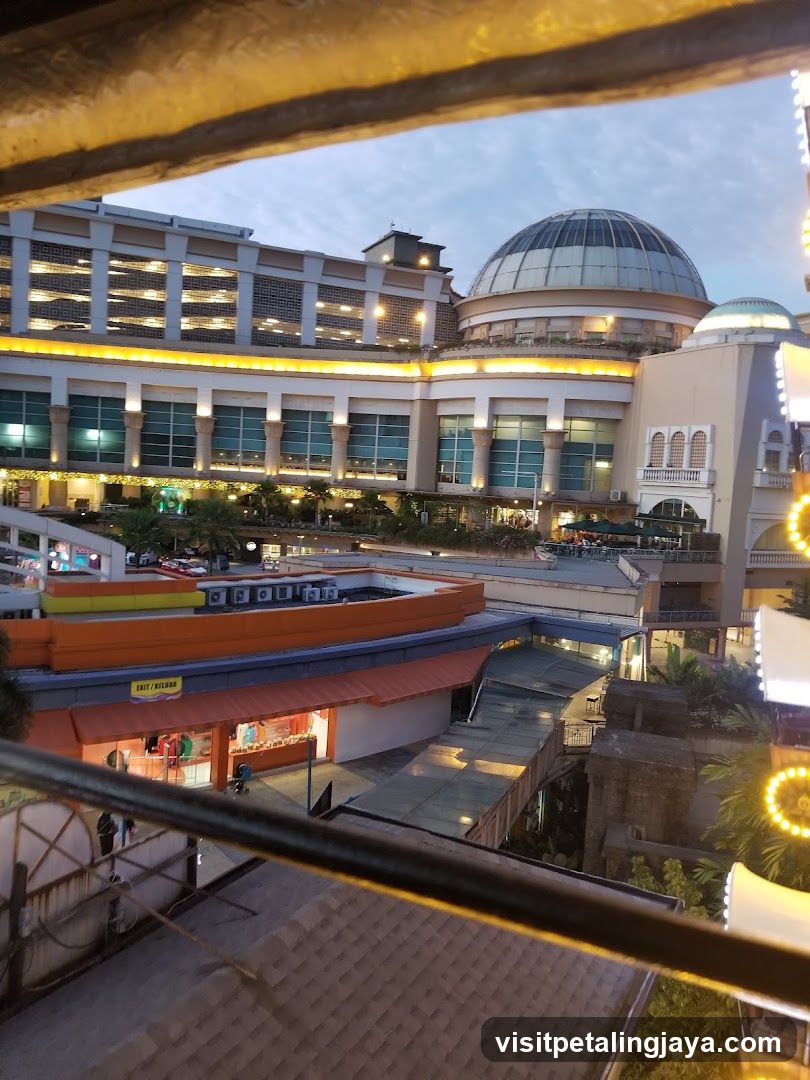 Shopping Mall Exterior