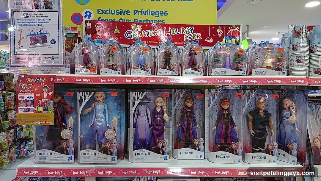 Frozen II Toys Display