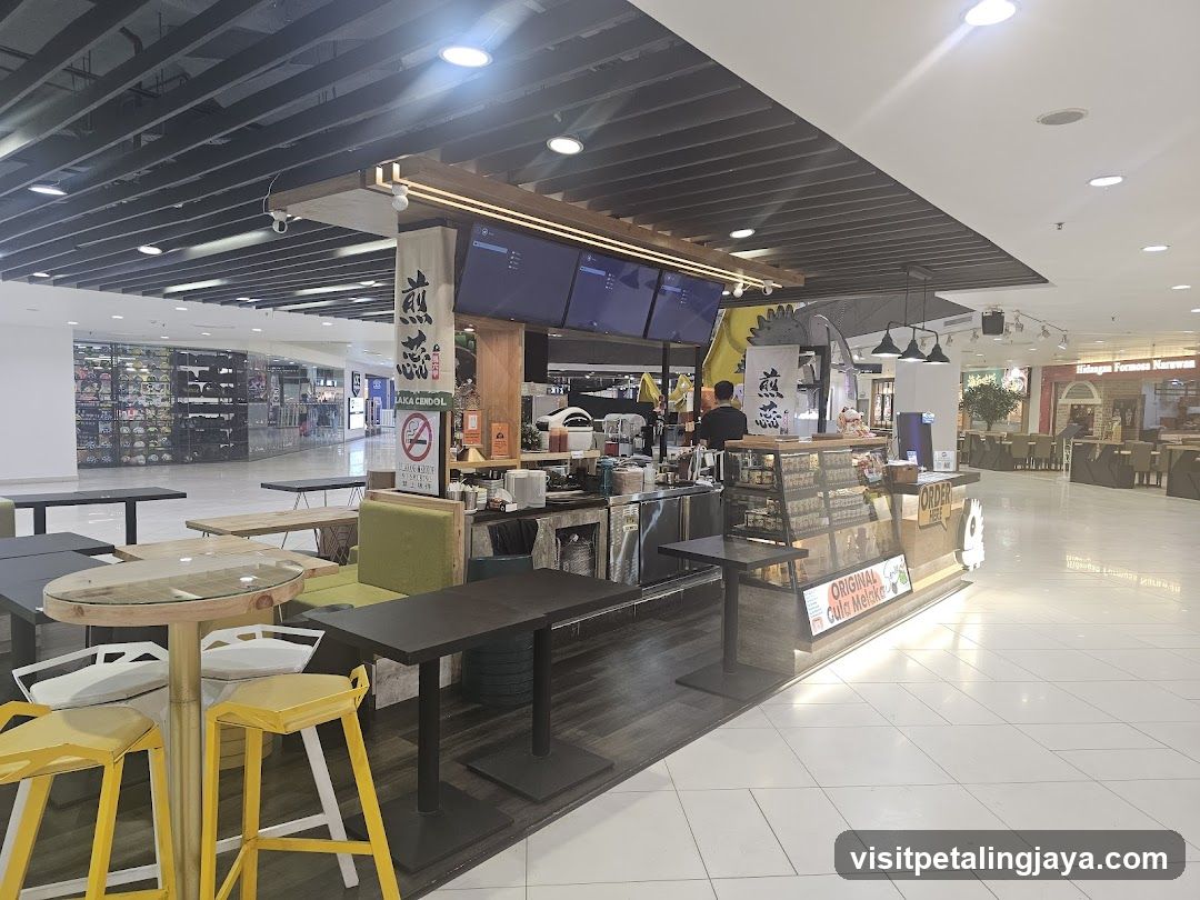 Dessert Stall in Mall