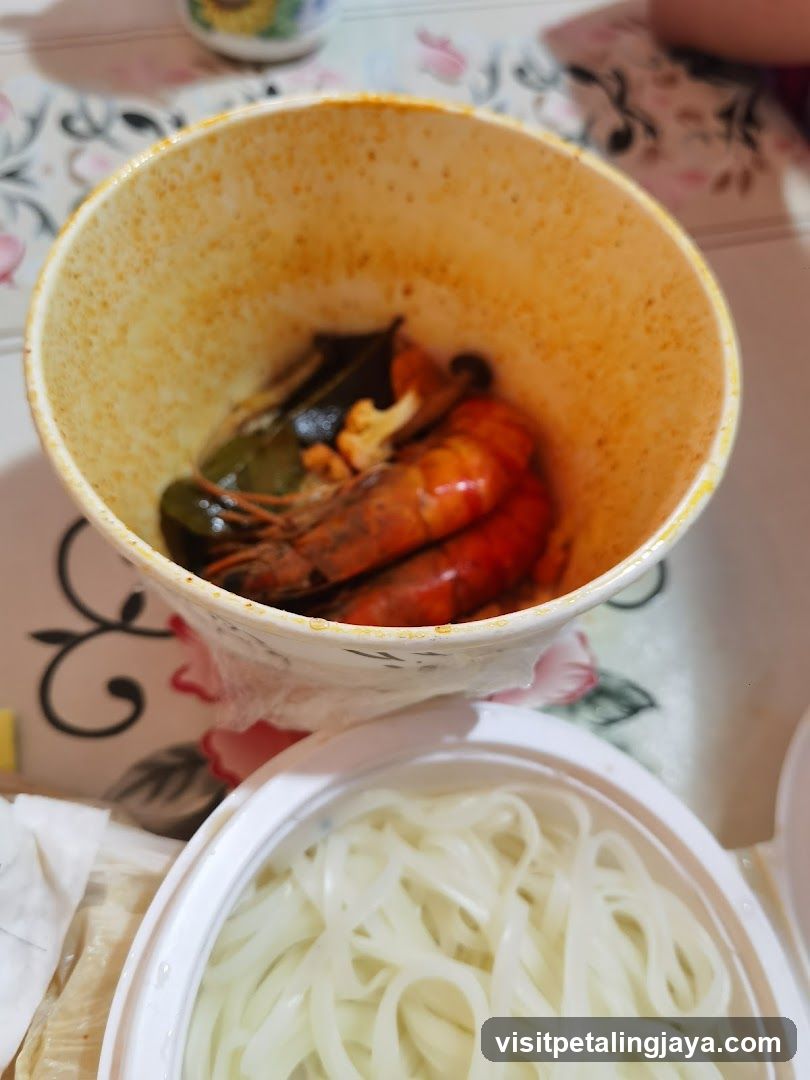 Tom Yum Soup with Noodles
