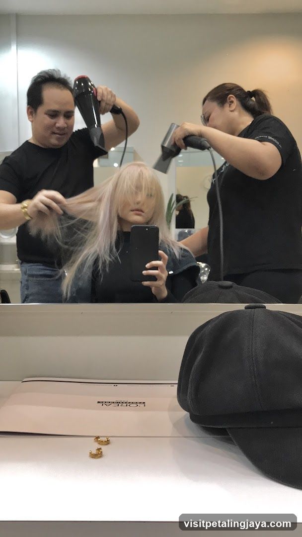 M Square Lifestyle Salon Shah Alam( M空间连锁发廊莎亚南店）