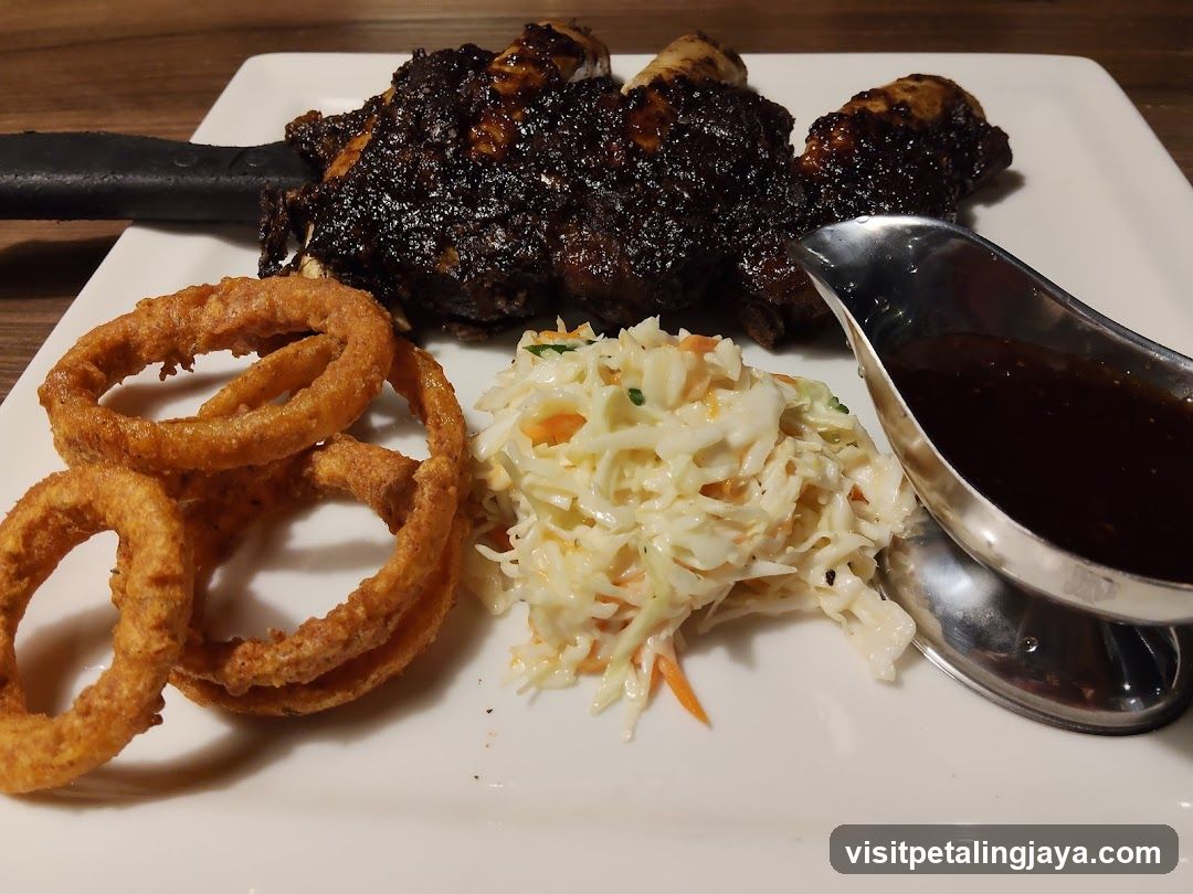Ribs with Coleslaw and Onion Rings