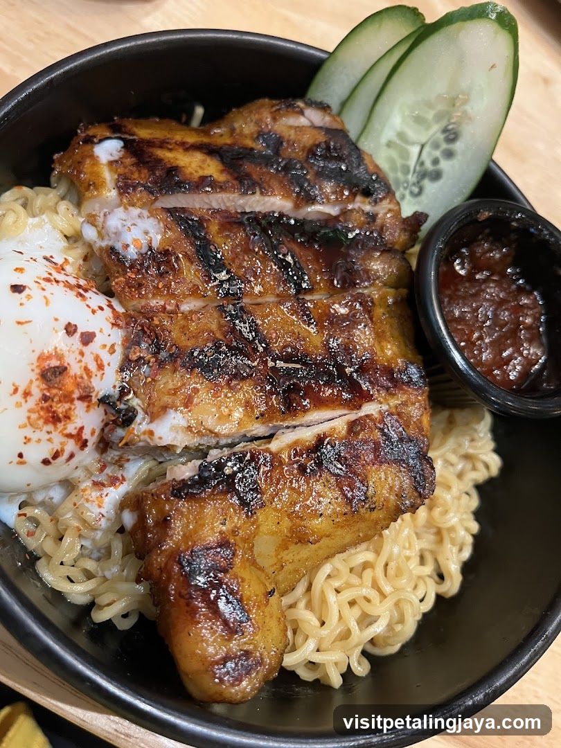 Grilled Chicken and Noodles Bowl