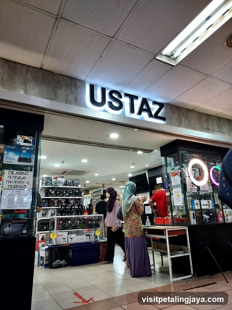 Ustaz Storefront