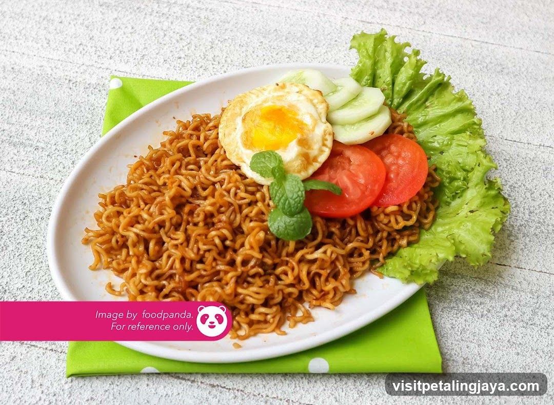 Noodles with Fried Egg