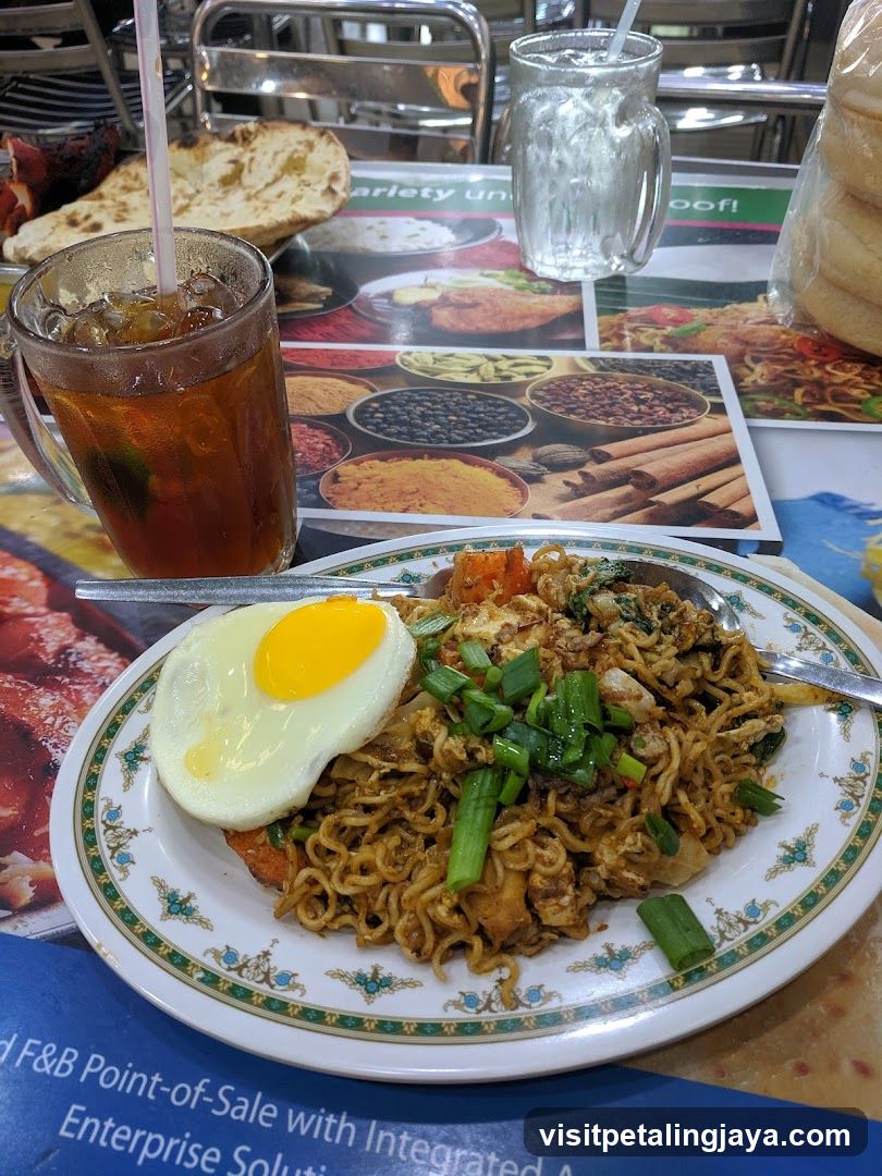 Noodles with Fried Egg