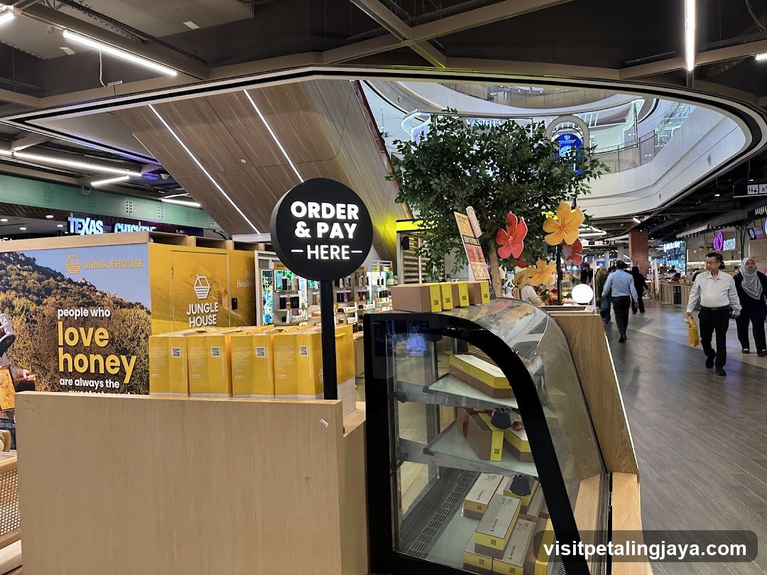Jungle House Honey Stand