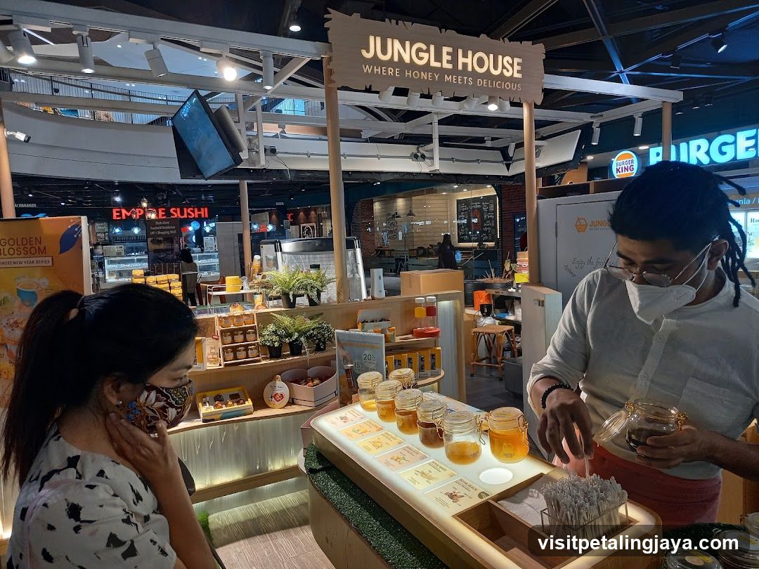 Jungle House Honey Stand