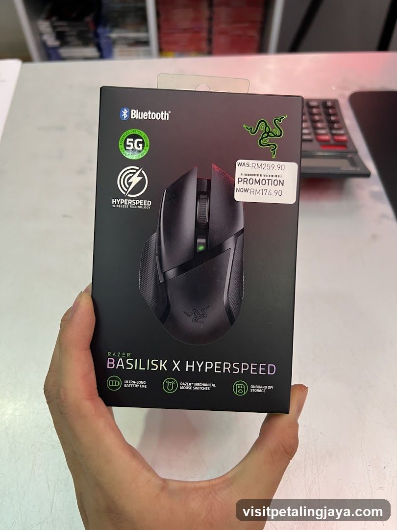 Razer Basilisk X Hyperspeed Wireless Mouse Box