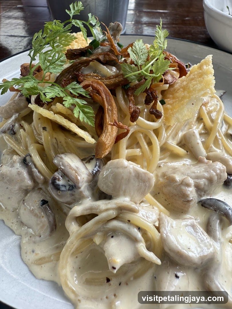Mushroom and Chicken Pasta