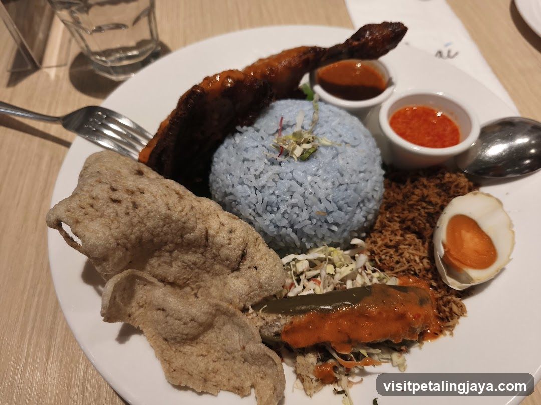 Nasi Kerabu Platter