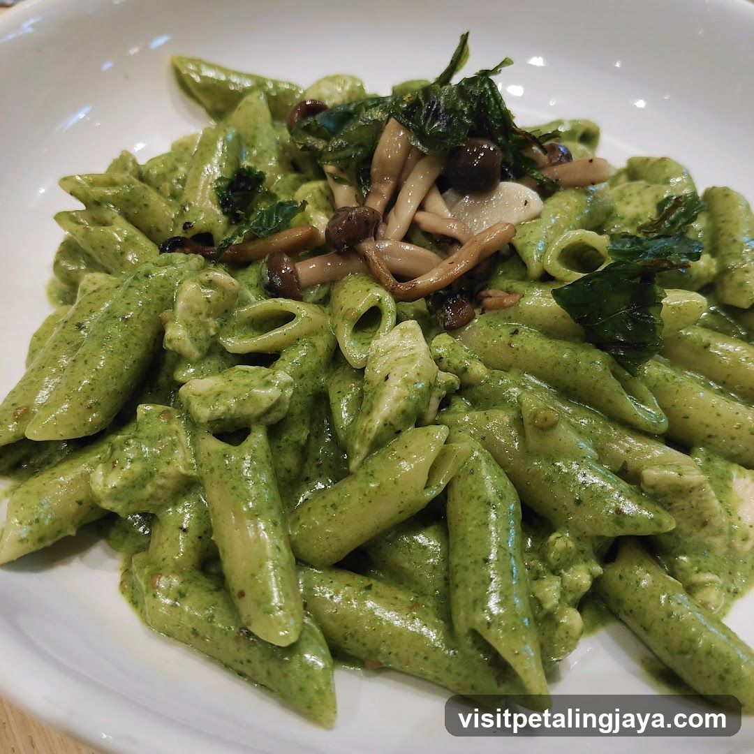 Penne Pasta with Green Sauce and Mushrooms