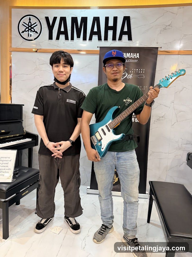 Yamaha Store Display