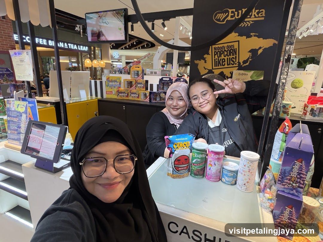 Popcorn Stand Staff