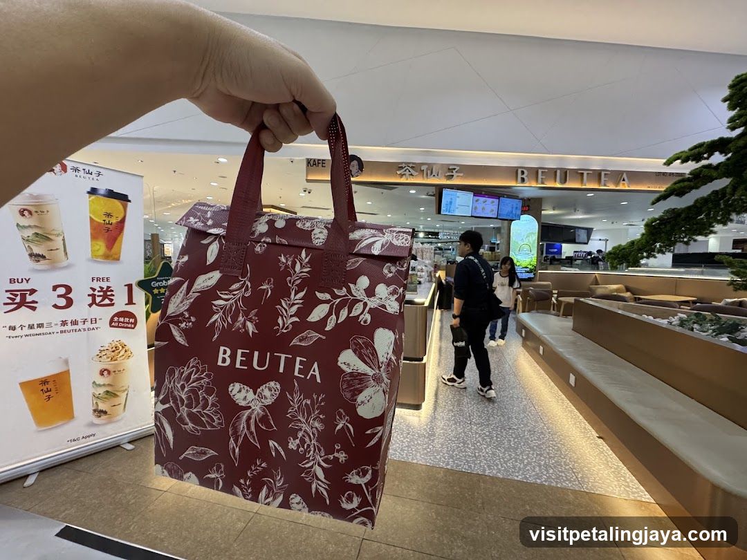 BEUTEA promotional display