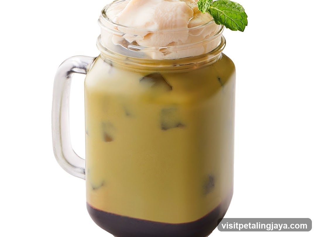 Iced Matcha Latte