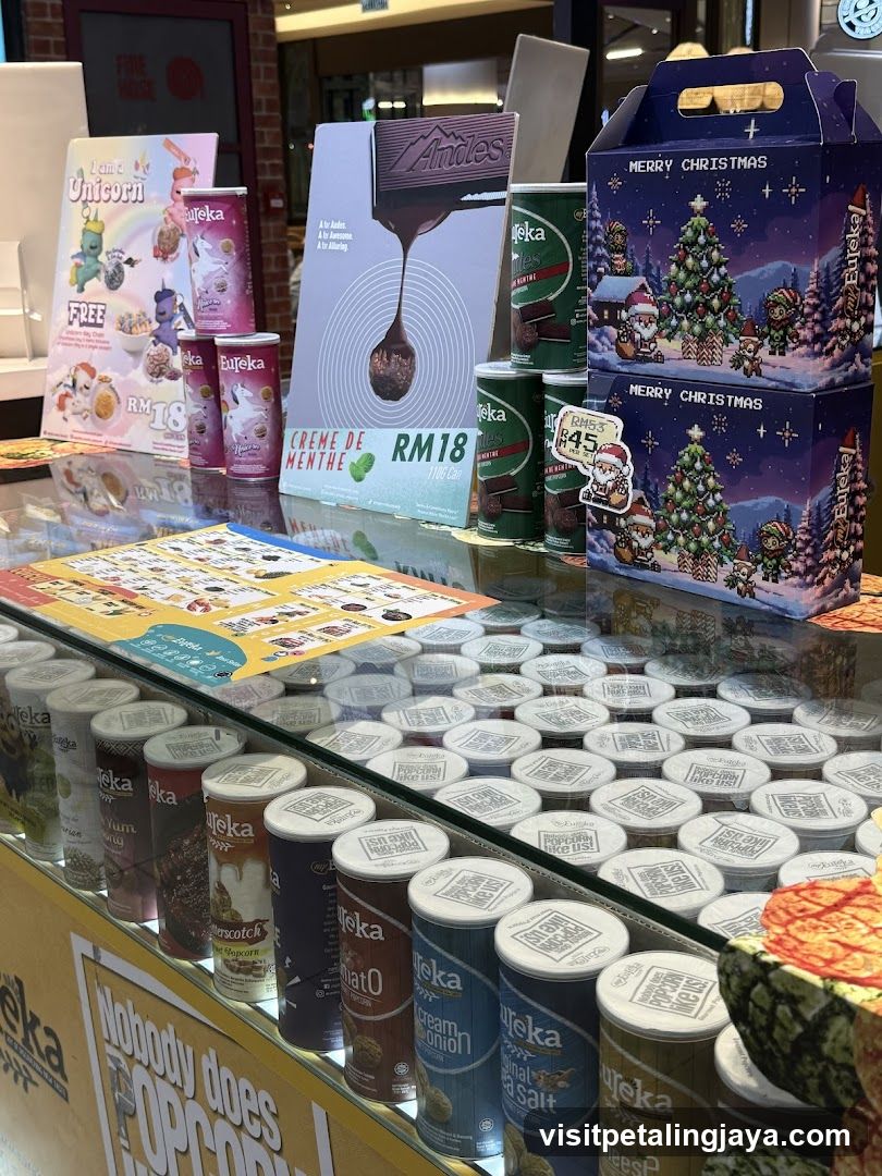 Popcorn and Christmas Gift Boxes