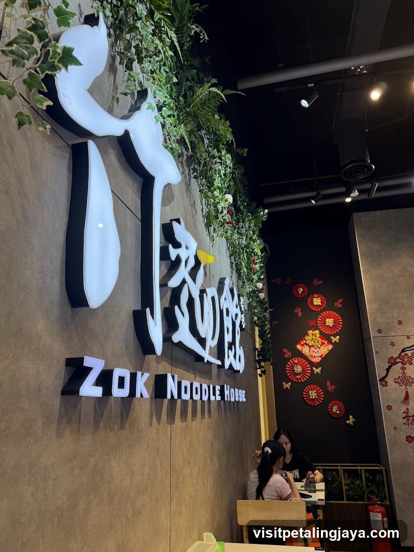 Zok Noodle House Interior