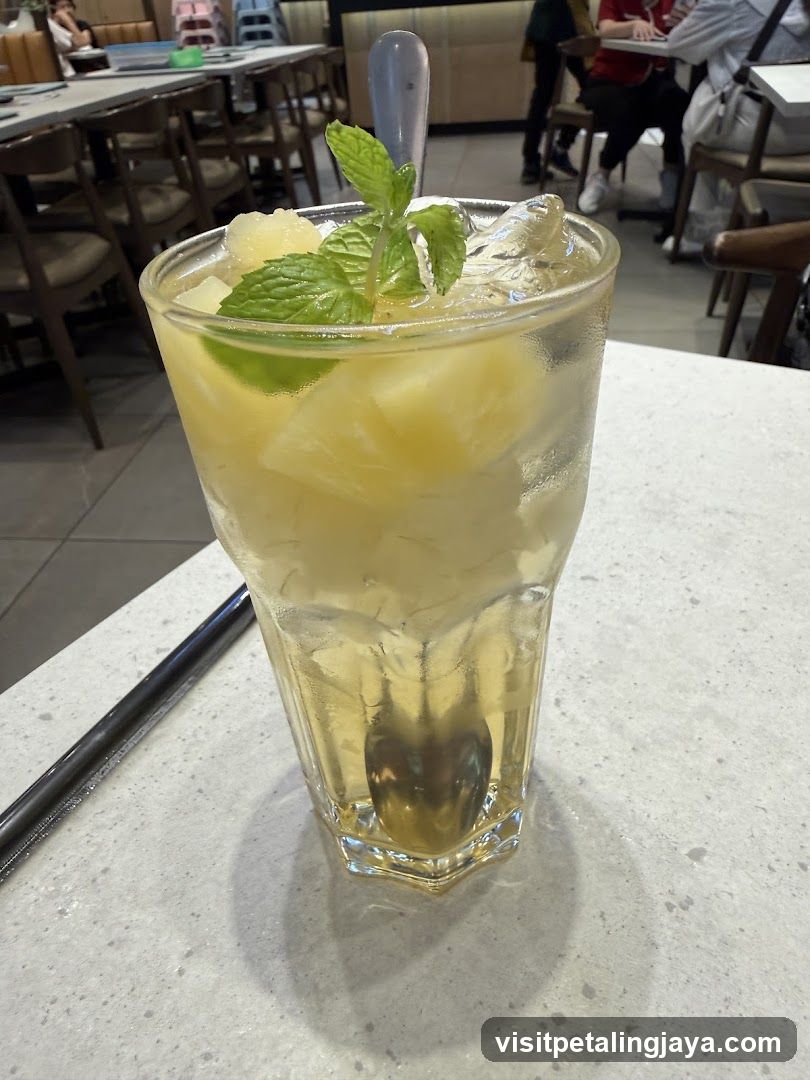Pineapple Mint Drink