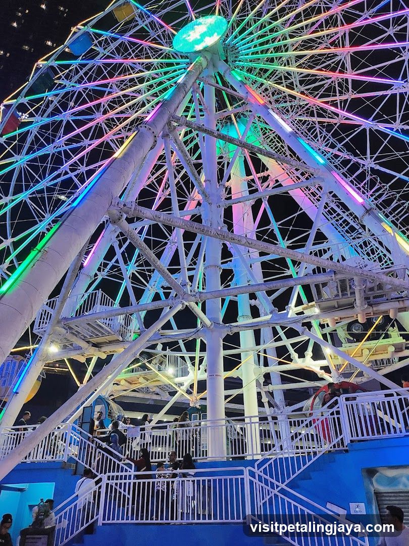 Ferris Wheel at Night
