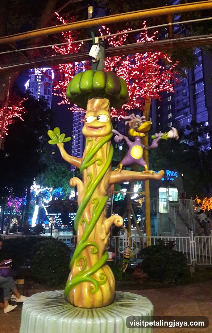 Amusement Park Decorations