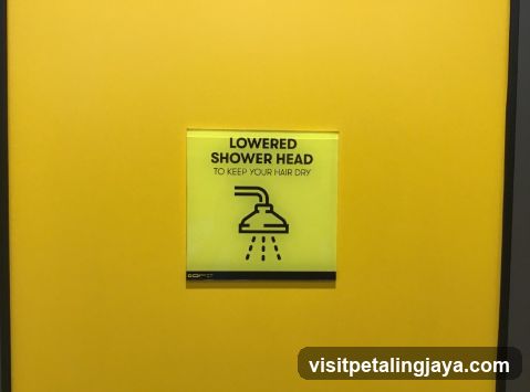 Shower head sign
