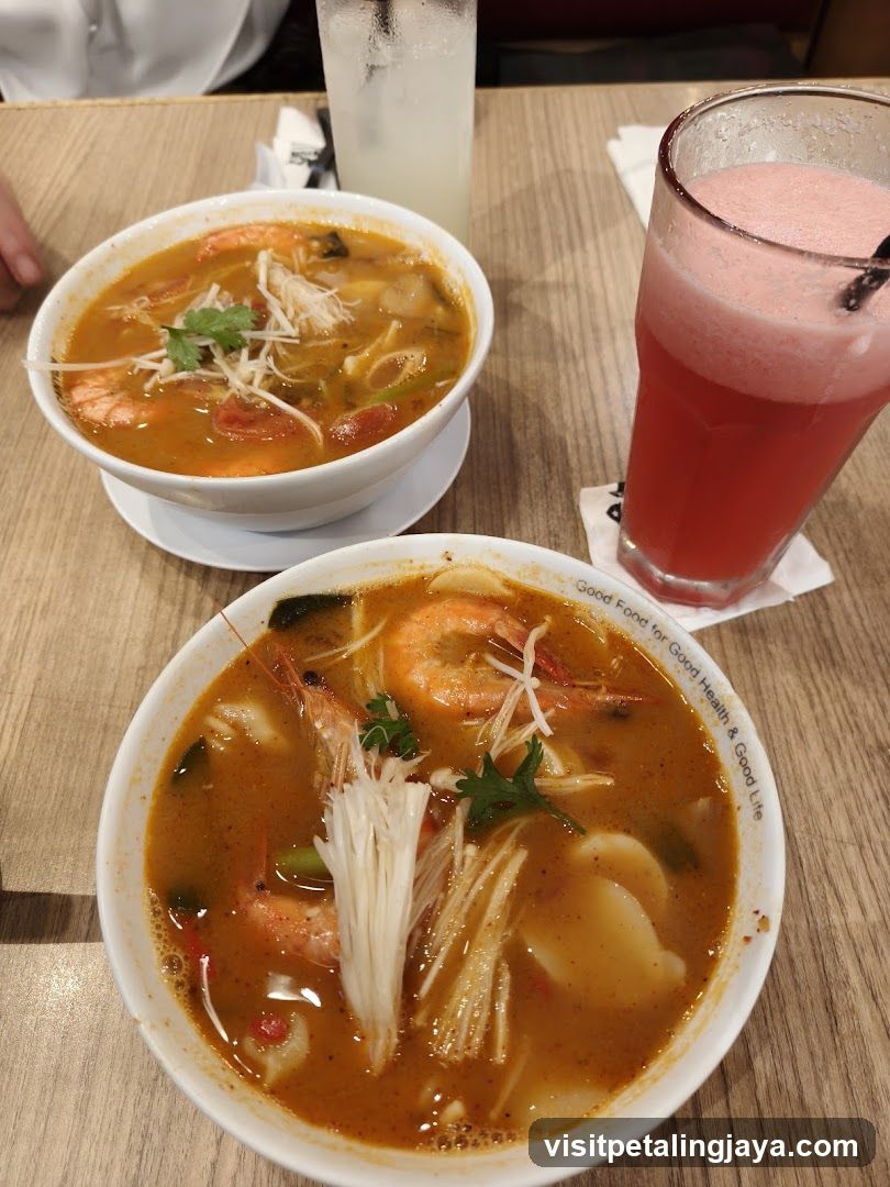 Tom Yum Soup with Shrimp and Drinks