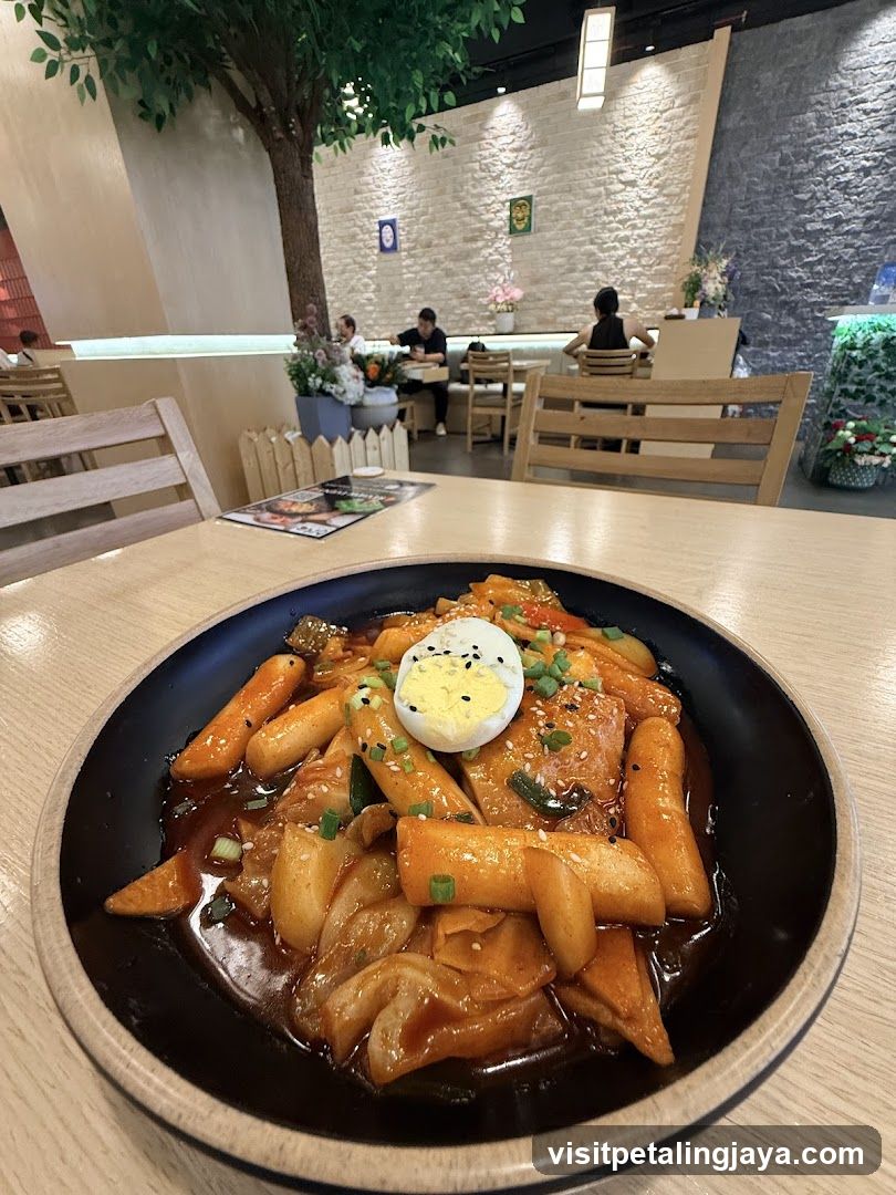 Tteokbokki with Egg