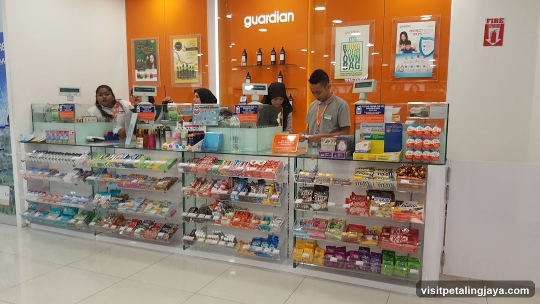 Guardian Store Counter