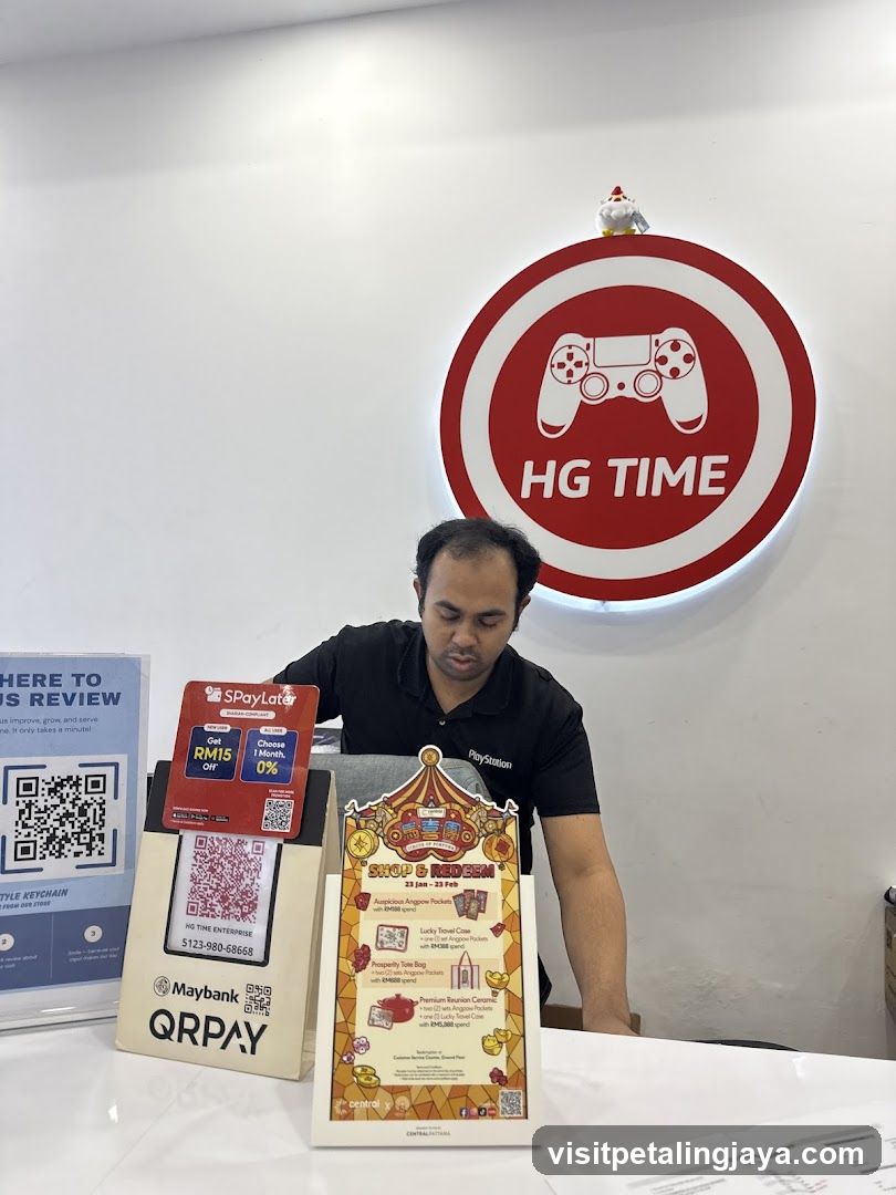 HG TIME Store Display