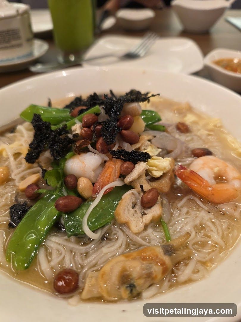 Noodle Soup with Shrimp and Vegetables