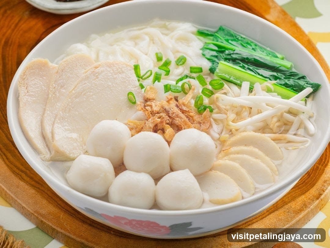 Noodle Soup with Chicken and Fish Balls