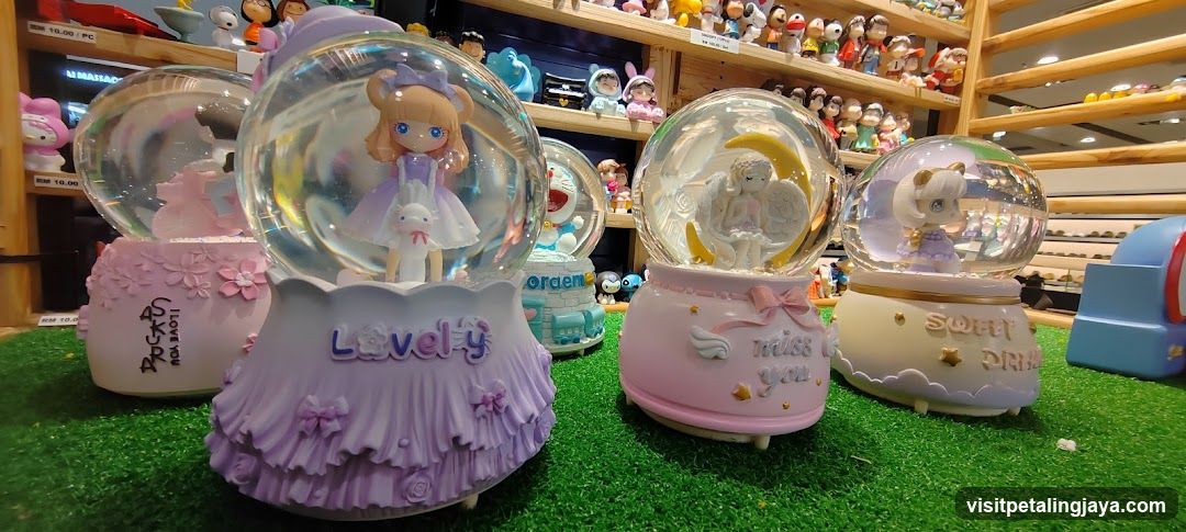 MyLittleFlower (Paradigm Mall) - 会睡觉的真花， 永生花，夜光花礼品专卖店