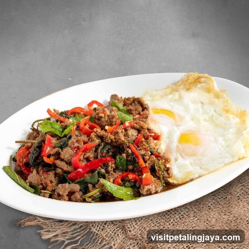 Minced Beef with Basil and Fried Eggs