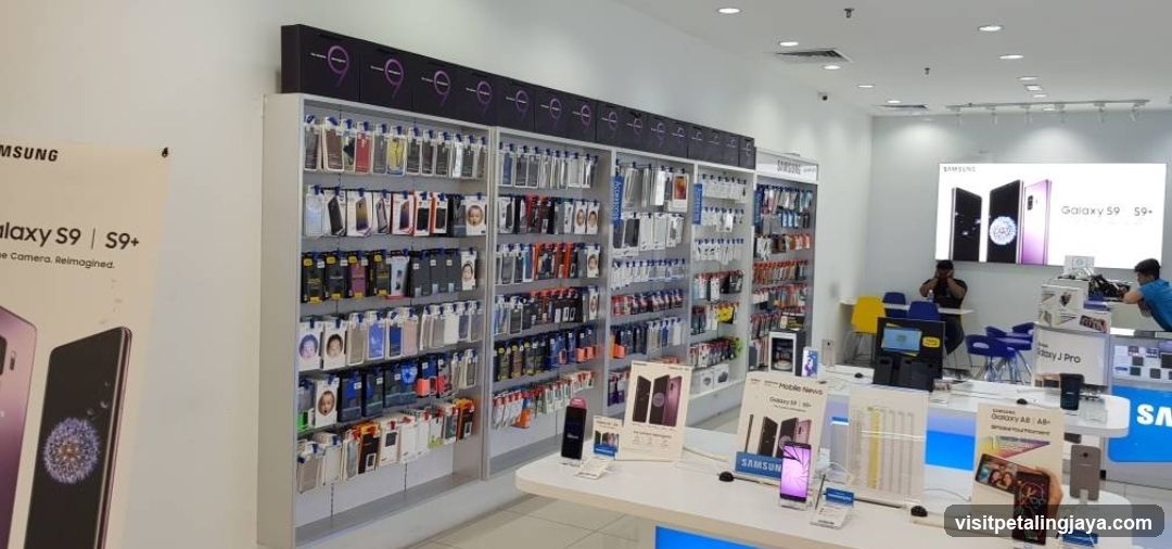 Samsung Store Interior