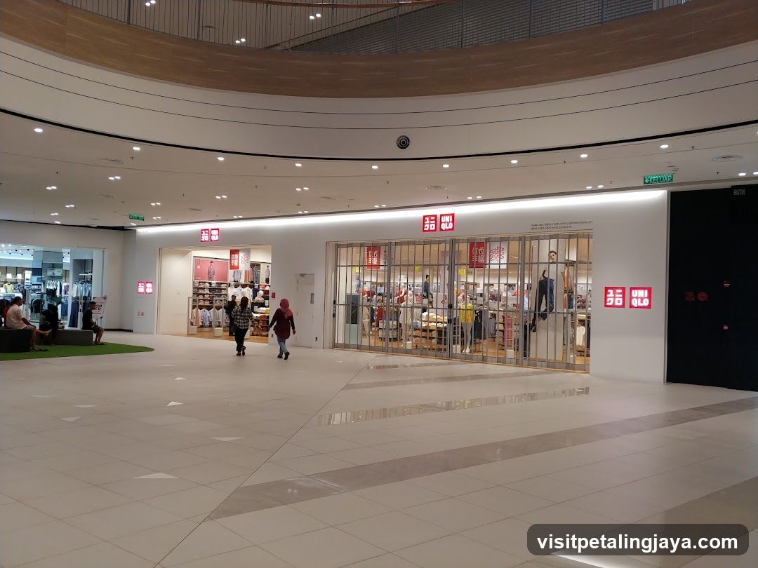 UNIQLO Central i-City